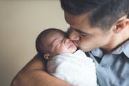 Bébé : ressembler à son papa assurerait une meilleure santé