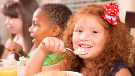 Une proposition de loi pour distribuer des petits-déjeuners dans les écoles défavorisées