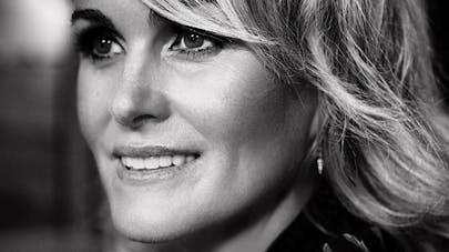 Laeticia Hallyday Parle Enfin Et Retablit Sa Verite Parents Fr