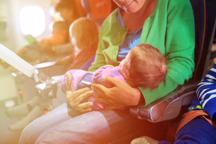 Prendre l'avion avec un bébé