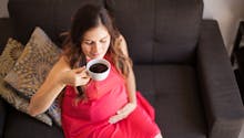 Grossesse : trop de caféine fait courir un plus grand risque de surpoids pour l'enfant