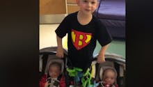 A 4 ans, il sauve ses petits frères grâce à un don de moelle osseuse