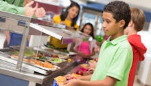 De la viande au menu tous les jours pour 70% des écoliers, est-ce nécessaire ?