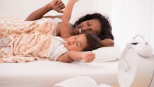 Horloge biologique : les jeunes mamans peuvent influencer celle de leur bébé