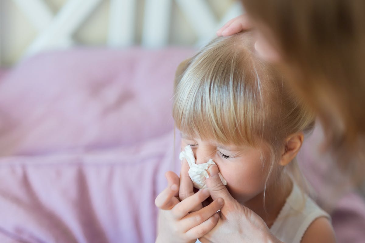Bébé saigne du nez: saigner du nez chez le bébé | PARENTS.fr