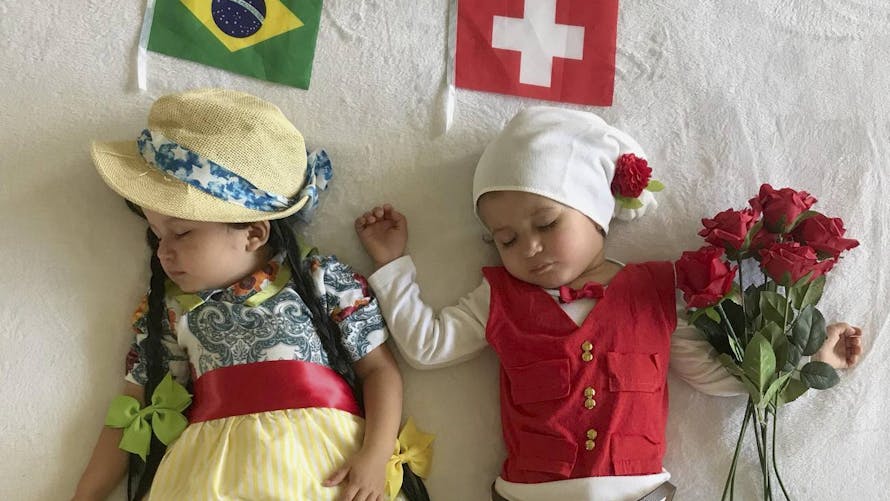 Des bébés déguisés pour les matchs de la coupe du monde de football