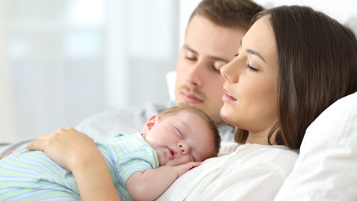 Premiere Annee De Bebe Les Chiffres Alarmants Sur Le Sommeil Des Parents Parents Fr Premiere Annee De Bebe Les Chiffres Alarmants Sur Le Sommeil Des Parents Parents Fr