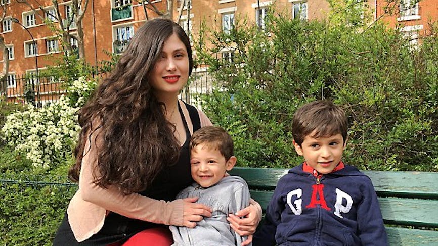 maman colombienne et ses enfants