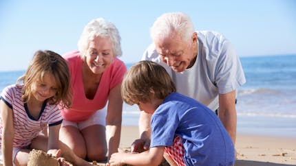 Grands-parents : un mode de garde régulier ou occasionnel pour deux tiers des enfants