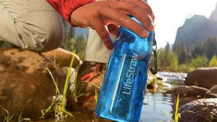 La gourde LifeStraw Go : pour avoir de l’eau potable partout durant les vacances !