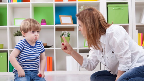 Confiance en lui : les 10 petites phrases à ne pas dire à un enfant