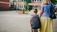 Rentrée scolaire : elle devrait coûter moins cher aux parents