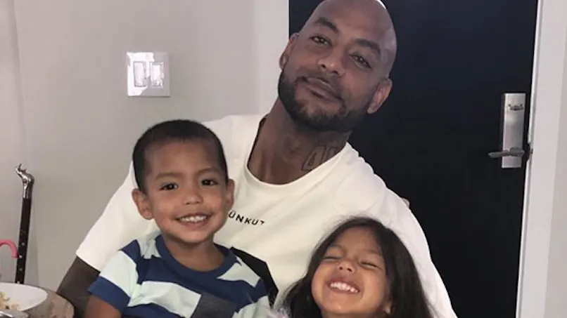 Pourquoi Booba a descolarisé ses enfants ? | PARENTS.fr