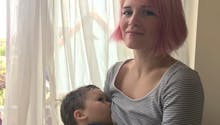 "Non, allaiter un enfant de quatre ans n’est pas bizarre" : une maman témoigne