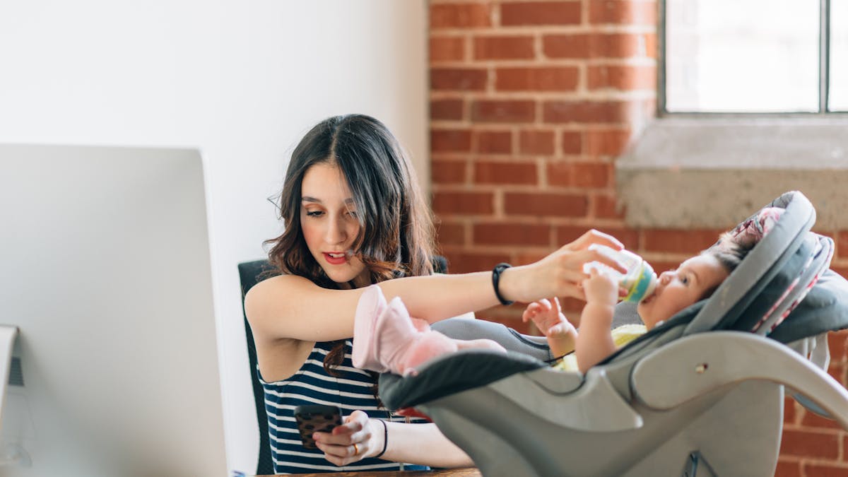 Reprendre Le Travail Apres Bebe 9 Cles Pour Se Faciliter La Vie Parents Fr Reprendre Le Travail Apres Bebe 9 Cles Pour Se Faciliter La Vie Parents Fr
