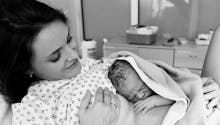 Elle se réveille du coma lors du premier contact avec son bébé