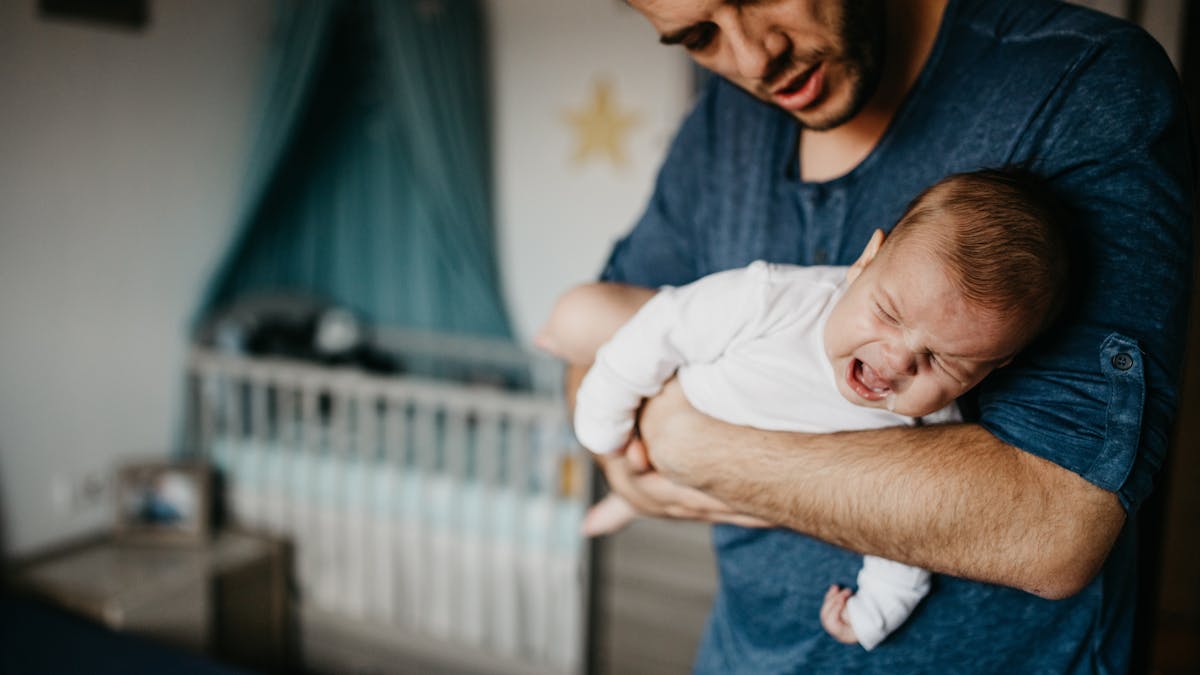 Comment Calmer Un Bebe Qui Pleure Parents Fr Comment Calmer Un Bebe Qui Pleure Parents Fr