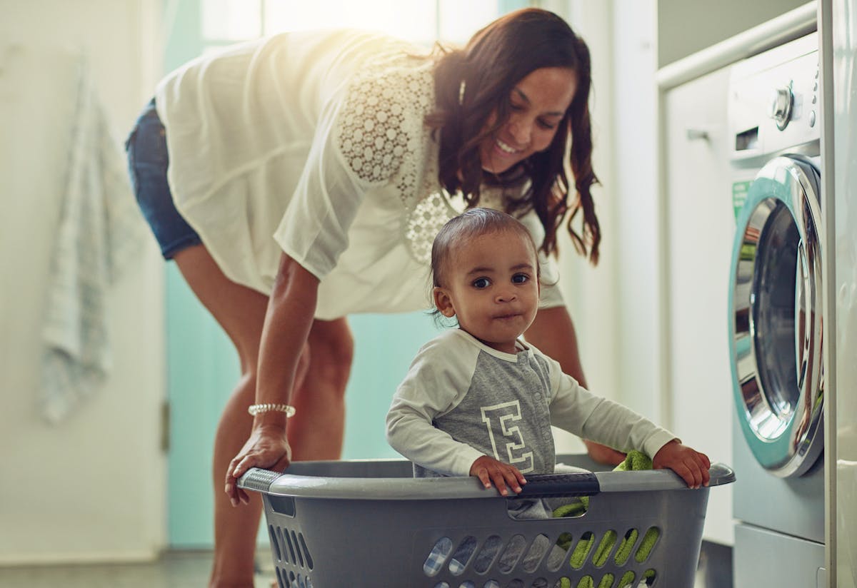 Lessive en dosette : attention danger pour bébé ! 