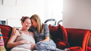 FIV : deux femmes en couple ont porté l’embryon tour à tour