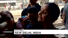 Miracle en Inde : un bébé passe sous un train, il s'en sort sain et sauf (vidéo)