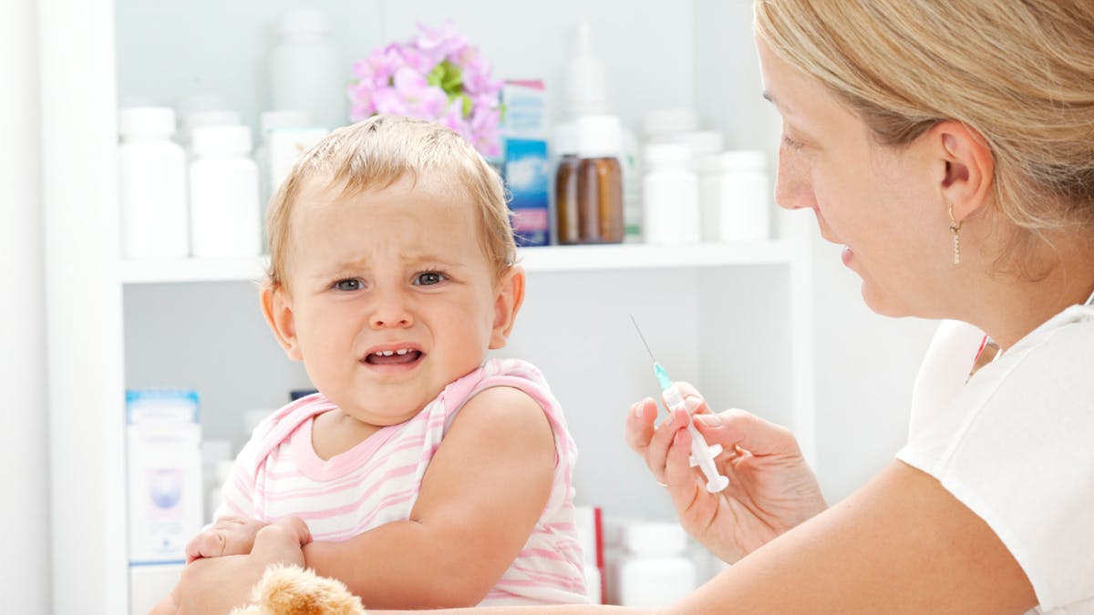 Piqure Vaccin Comment Reduire La Douleur Chez Bebe Parents Fr Piqure Vaccin Comment Reduire La Douleur Chez Bebe Parents Fr