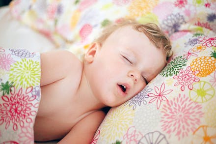 Votre bébé dort la bouche ouverte ? Il pourrait souffrir d'un trouble du sommeil