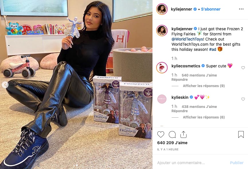 Kylie Jenner nous montre les jouets de sa fille (et sa paire de baskets Chanel)