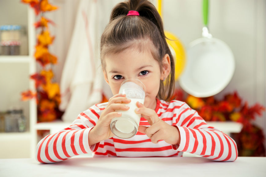 Enfants Contre L Allergie Au Lait De Vache Un Microbiote En Bonne Sante Parents Fr