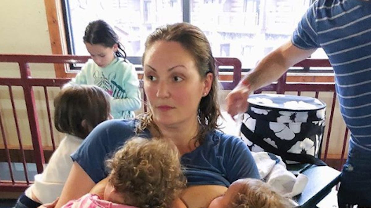 Elle Partage Ses Photos D Allaitement Pour Changer Les Mentalites Parents Fr Elle Partage Ses Photos D Allaitement Pour Changer Les Mentalites Parents Fr