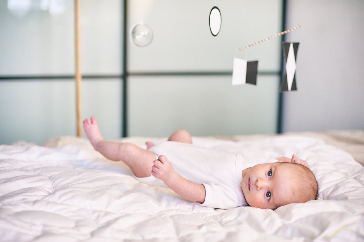 Chambre Montessori pour bébé : comment l'aménager ?