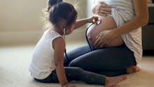 Les bienfaits de la pensée positive pendant la grossesse sur la scolarité de l'enfant