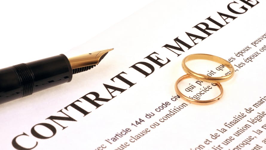 Contrat de mariage : une future mariée choquée par des clauses ajoutées par son futur conjoint
