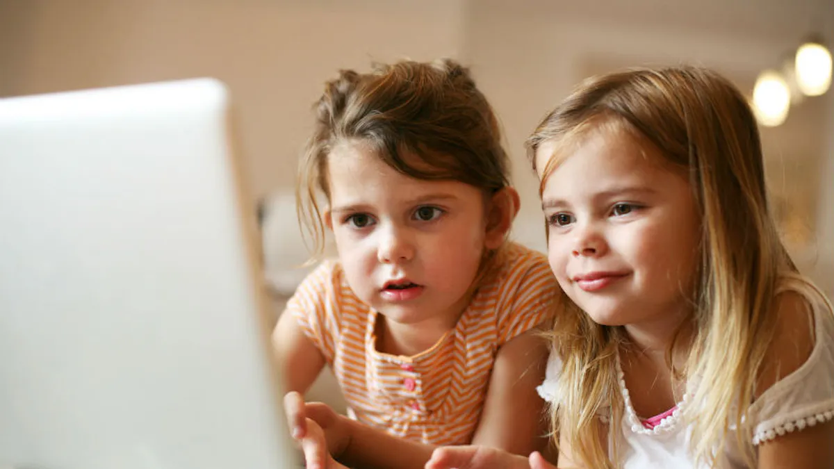 Trop D Ecrans A L Age De 5 Ans Est Dangereux Pour Le Comportement Des Enfants Parents Fr Trop D Ecrans A L Age De 5 Ans Est Dangereux Pour Le Comportement Des Enfants Parents Fr