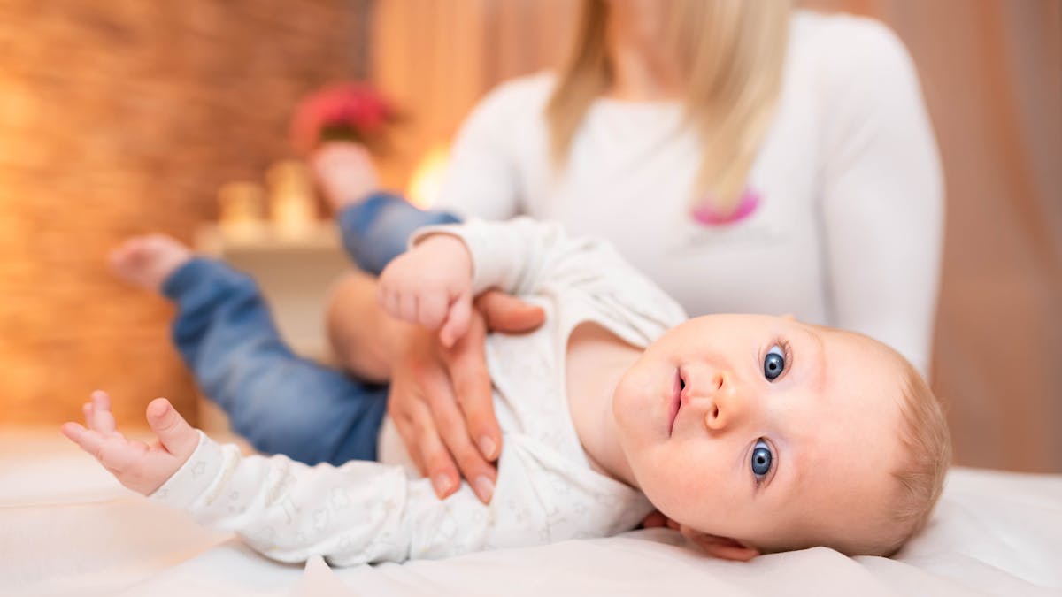 Bebe A Un Torticolis Et Si On Essayait L Osteopathie Parents Fr Bebe A Un Torticolis Et Si On Essayait L Osteopathie Parents Fr