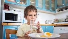 Allergie à l’œuf : les enfants peuvent y être allergiques avant même d’en avoir mangé !