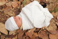 Etats-Unis : plusieurs milliers de personnes veulent adopter un bébé abandonné