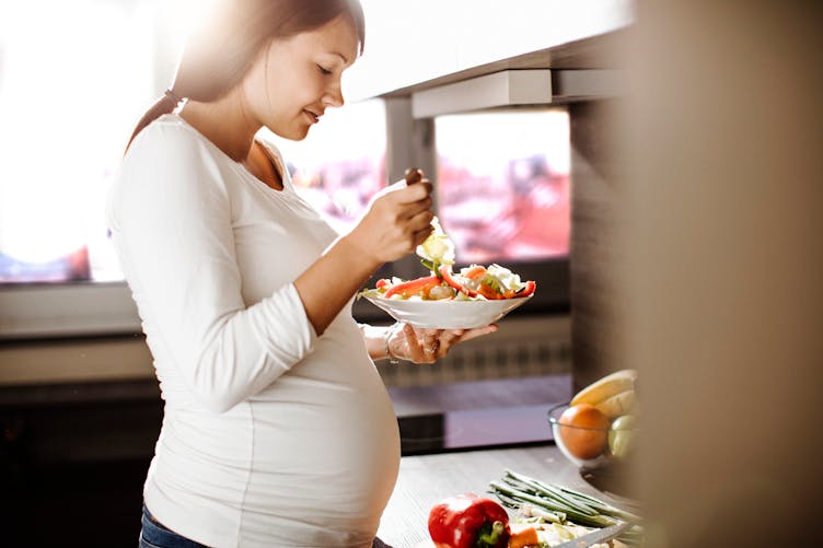 Diabète gestationnel : manger méditerranéen réduirait le risque de 35%