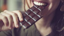 Les personnes qui mangent du chocolat noir sont moins susceptibles d'être déprimées
