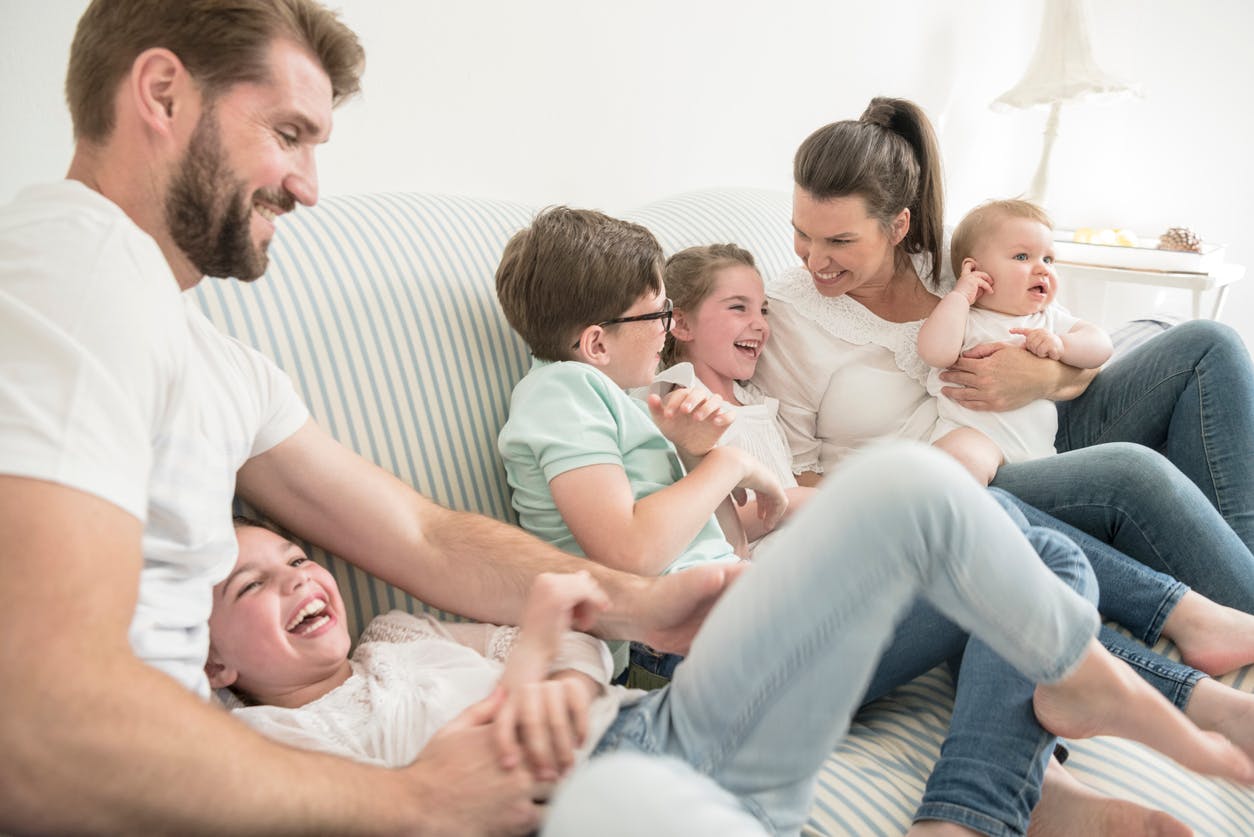 Marie Laure Et Sylvain 4 Enfants 2350 Par Mois Parents Fr Marie Laure Et Sylvain 4 Enfants 2350 Par Mois Parents Fr