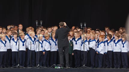 Allemagne : une fillette de 9 ans fait un procès à une chorale de garçons qui la refuse