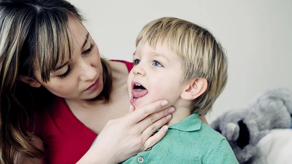 Aphtes Que Faire Pour Les Eviter Et Les Soigner Chez L Enfant Parents Fr Aphtes Que Faire Pour Les Eviter Et Les Soigner Chez L Enfant Parents Fr