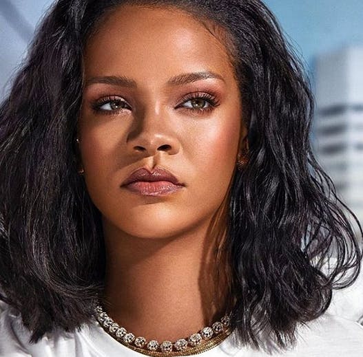 Rihanna Est Elle Enceinte Les Images Qui Sement Le Doute Photos Parents Fr