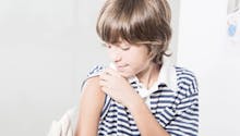 Vaccination contre le papillomavirus humain : l’Académie de médecine la conseille aux filles et aux garçons