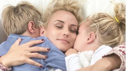 Elodie Gossuin, maman comblée : pour les 6 ans de ses jumeaux, elle dévoile une photo d’eux bébés