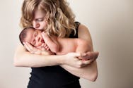 L’odeur de la tête de bébé importante dans la relation mère-enfant