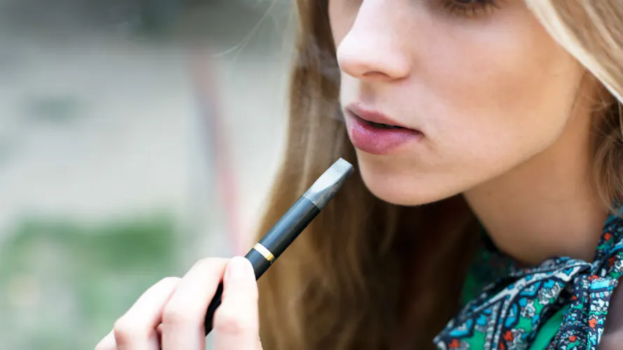 Cigarette lectronique : les adolescents adeptes des armes sucrs susceptibles de vapoter lourdement | Parents.fr Cigarette lectronique : les adolescents adeptes des armes sucrs susceptibles de vapoter lourdement | Parents.fr