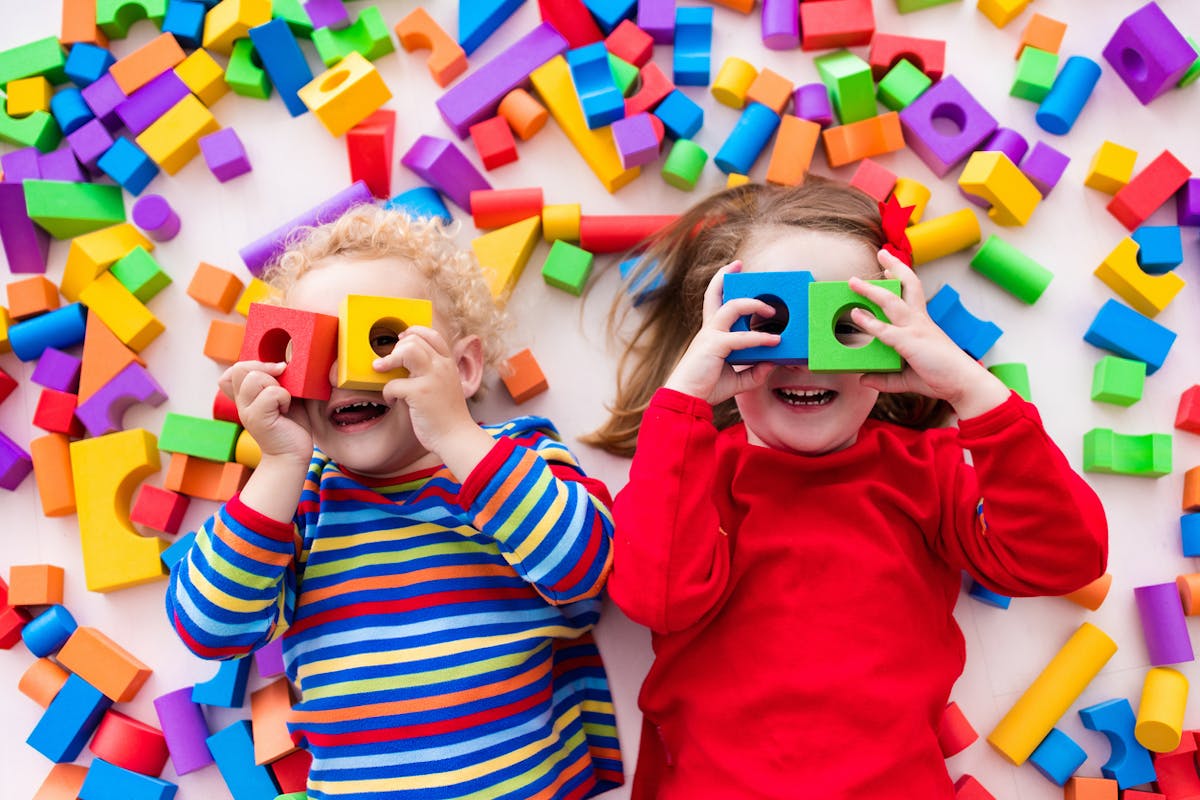 11 jouets Montessori incontournables pour la première année de son