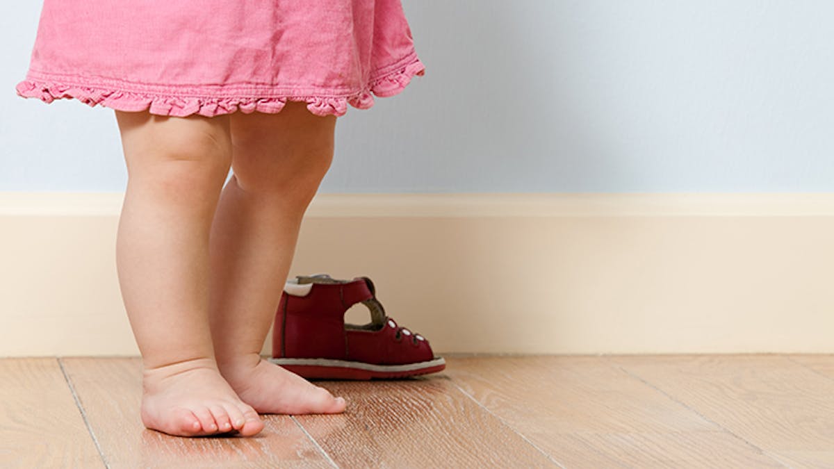 Pieds Plats En Dedans En Dehors Bebe A Des Pieds Bizarres Parents Fr Pieds Plats En Dedans En Dehors Bebe A Des Pieds Bizarres Parents Fr