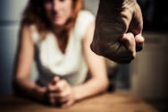 Violences conjugales : 65 médecins revendiquent leur rôle de “premier recours” des victimes