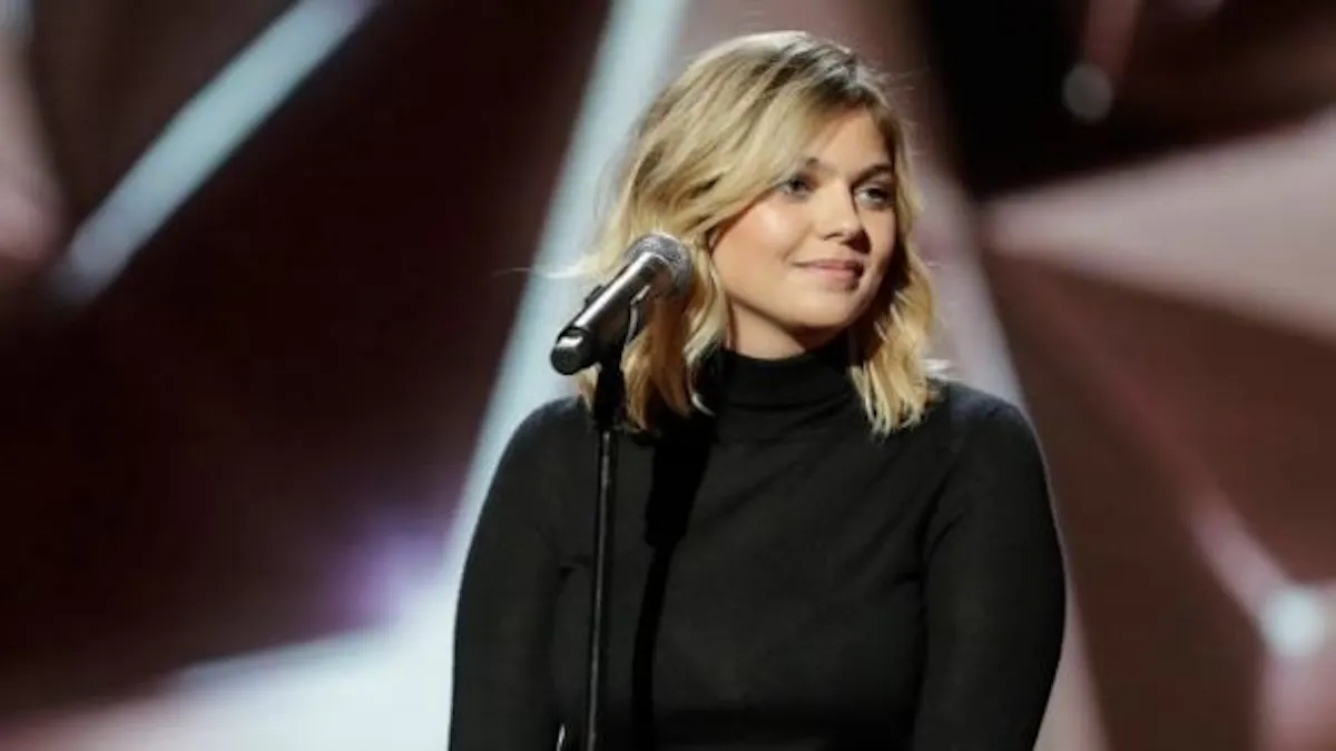 La Chanteuse Louane Serait Enceinte De Son Premier Enfant Photo Parents Fr La Chanteuse Louane Serait Enceinte De Son Premier Enfant Photo Parents Fr